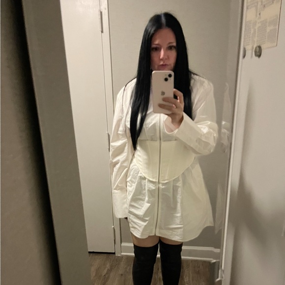 Meet your Posher, Elisa - Picture 2 of 15